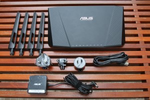 Asus RT-AC87U included accessories.