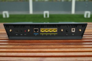 The back of Asus RT-AC3200.