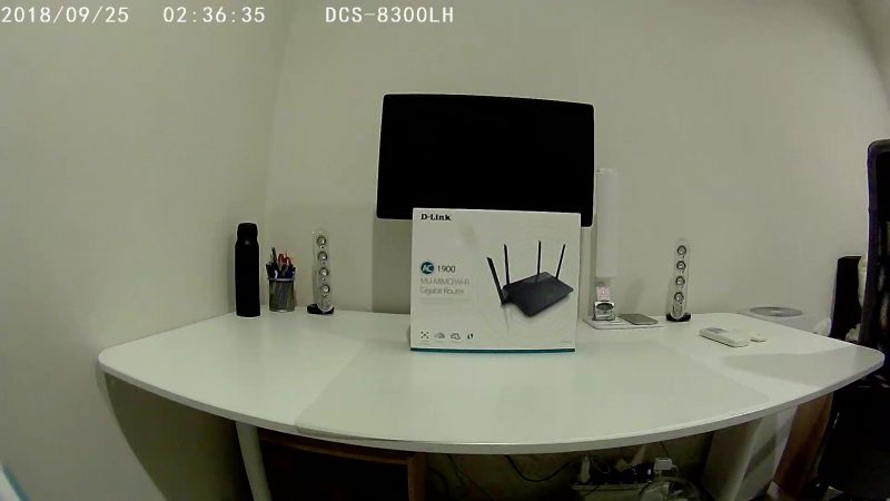 DCS-8300LH desk