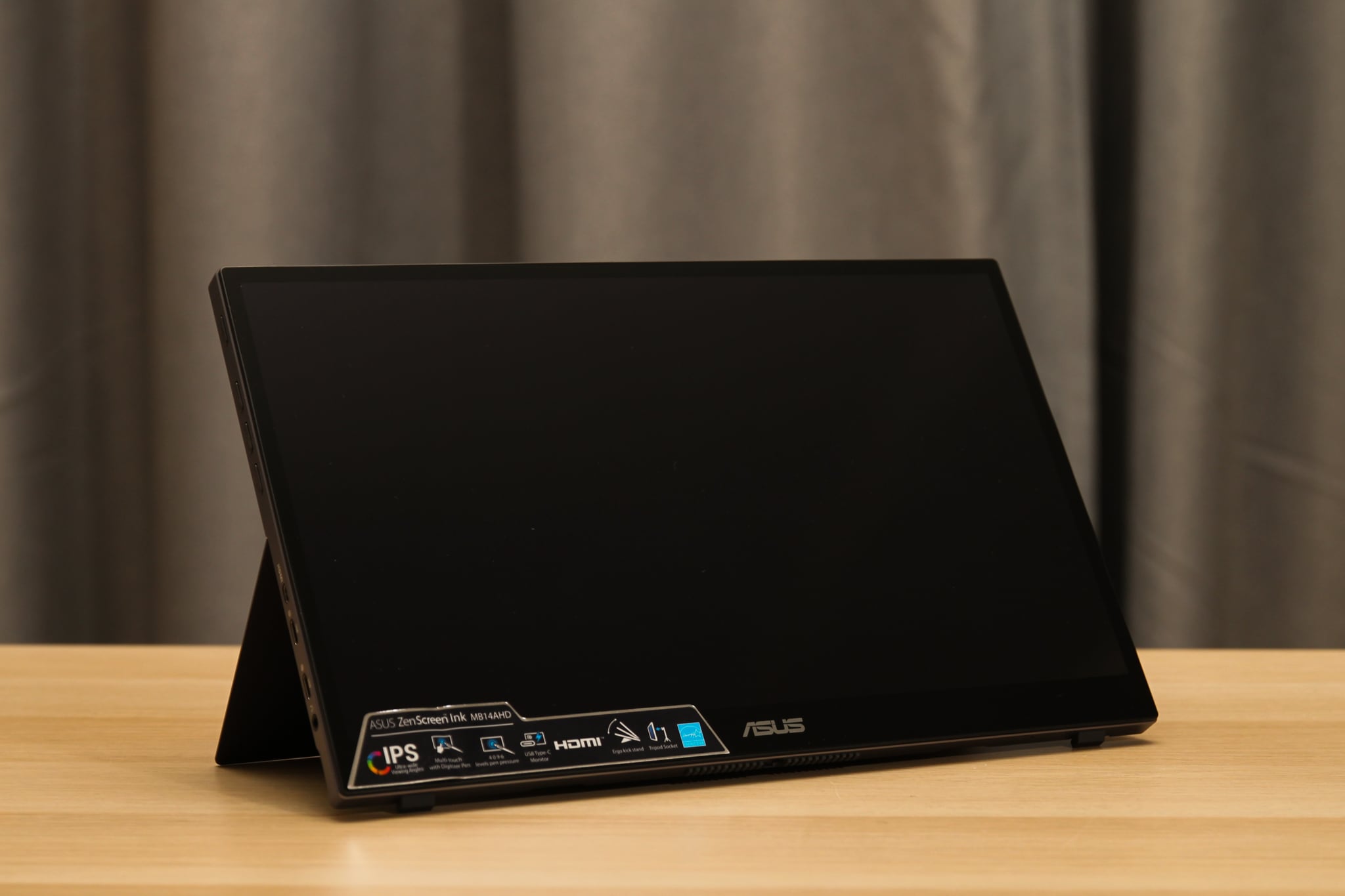 ASUS ZenScreen Ink MB14AHD Review - Portable Drawing Tablet