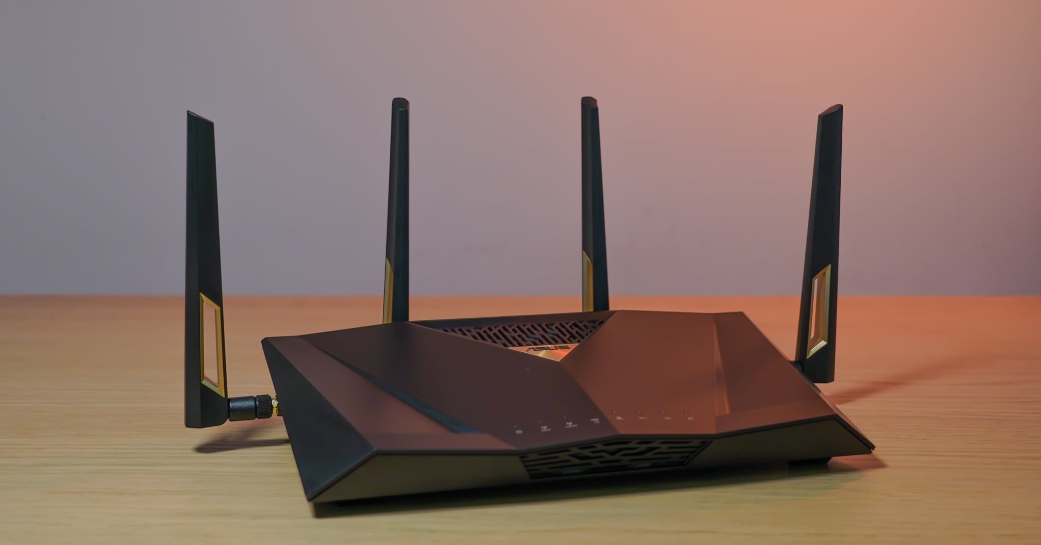 Recensione ASUS RT-BE88U: il Wi-Fi 7 è qui ed è più utile di quanto Recensione ASUS RT-BE88U: il Wi-Fi 7 è qui ed è più utile di quanto